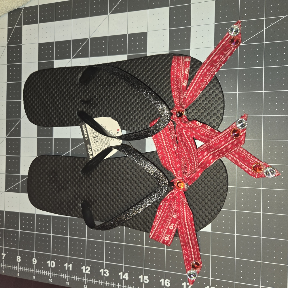 Stylish Red and Black Women's Slippers